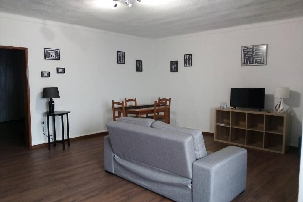 לאוסה De Ca - Suite Com Acesso Independente E Kitchenette מראה חיצוני תמונה