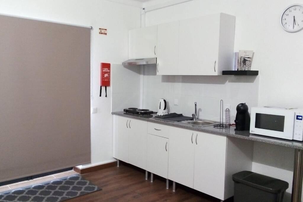 לאוסה De Ca - Suite Com Acesso Independente E Kitchenette מראה חיצוני תמונה